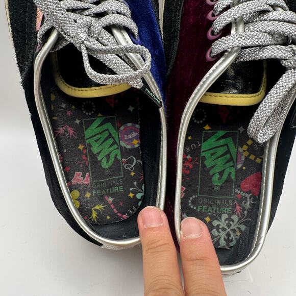 VANS Women's 8 Sinners Club Authentic Skateboard Sneaker - Picture 5 of 8